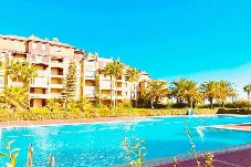 Apartamento en Isla Canela - Alcaudón - Ático de 3 dormitorios con terraza grande y piscina 