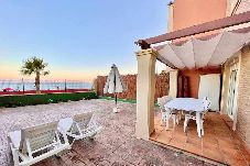 Apartamento en Isla Canela - Frontal al mar - Residencial...