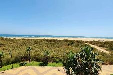 Apartamento en Punta del Moral - Los Pelícanos - Frontal al mar, piscina y jardín - Ref.411F