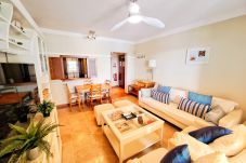 Apartamento en Punta del Moral - Los Pelícanos - Ref.412 - Apartamento con terraza grande y vistas al mar, piscina y jardines
