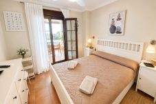 Apartamento en Punta del Moral - Los Pelícanos - Ref.412 - Apartamento con terraza grande y vistas al mar, piscina y jardines