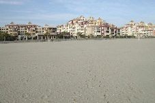Apartamento en Isla Canela - Alcaudón. Apartamento frontal al mar con 3 dormitorios  - Ref.711