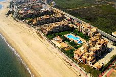 Apartamento en Isla Canela - Alcaudón. Apartamento frontal al mar con 3 dormitorios  - Ref.711